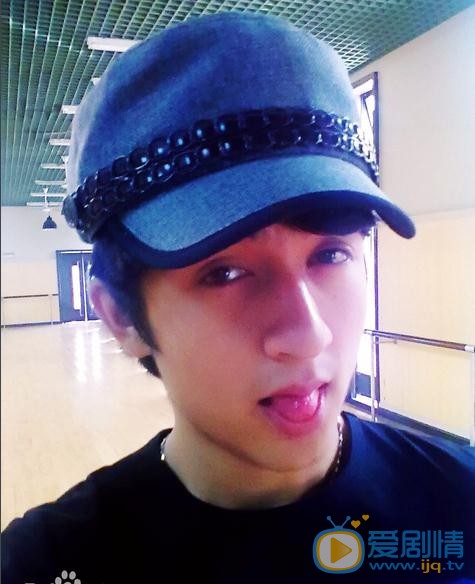 米热帅气照 米热个人资料介绍简介米热高清照片