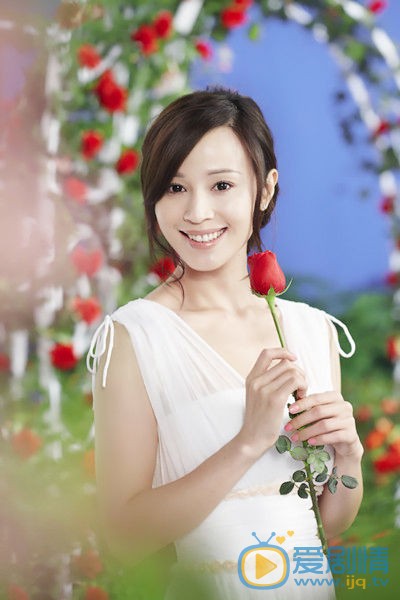   石小群个人资料
