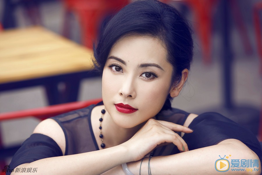 杨明娜冷艳写真 杨明娜冷艳写真