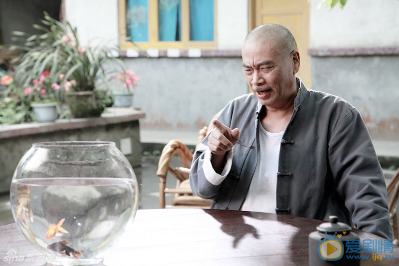 吴孟达剧照喜剧片《大片》2013年6月11日全国公映，图为影片剧照。