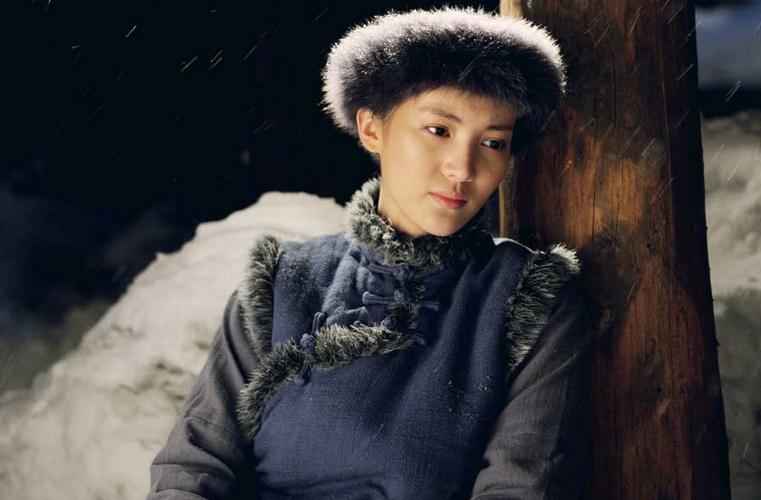 雪鹰洛雪剧照 