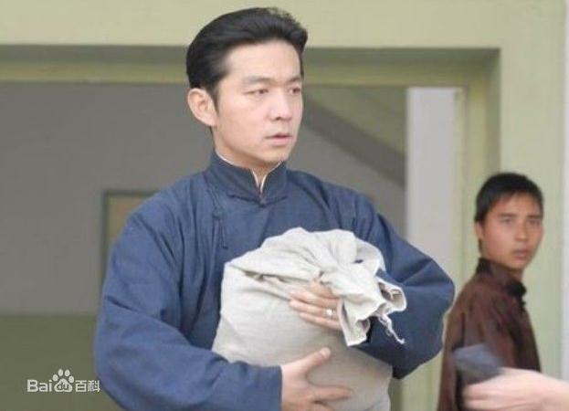 古城往事慕天恩剧照 