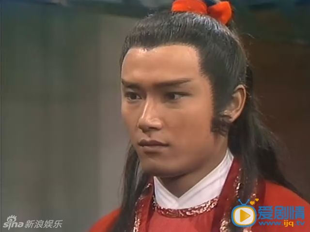 苗侨伟剧照 苗侨伟高清写真 苗侨伟生活照 苗侨伟 邵逸夫是TVB的创建者，也是一个电视王国的缔造者，并一手捧红了周润发、周星驰、梁朝伟、刘德华等一大批巨星。