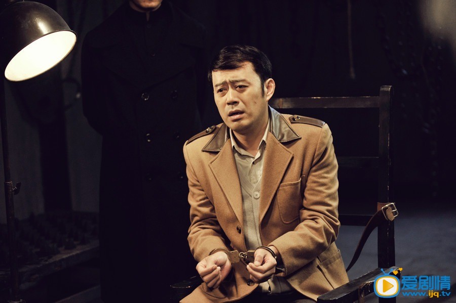 刘钧剧照 刘钧高清写真 刘钧生活照 刘钧剧照 刘钧《密使2》演绎百变特工 《密使2》开播，刘钧倾情演绎男一号地下党特工叶声，塑造出一个时而儒雅、时而凌厉、时而隐忍的人物形象。