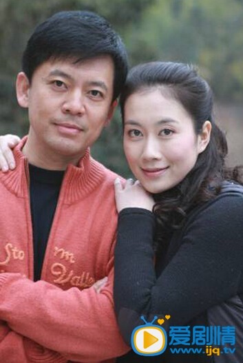 何政军生活照 何政军高清写真_何政军高清剧照
