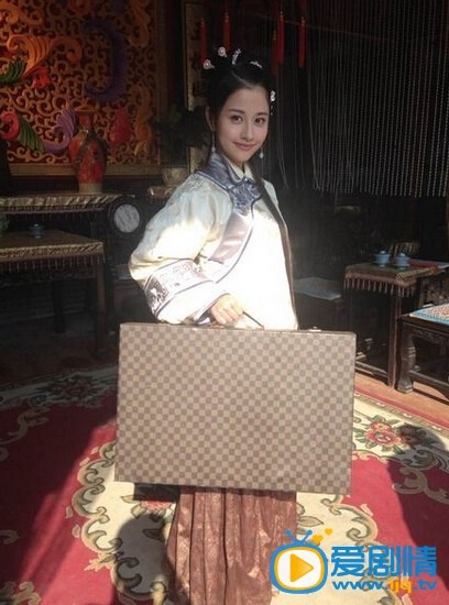 无敌铁桥三安青鸾剧照  安青鸾剧照