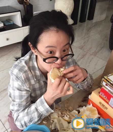 李梦生活照