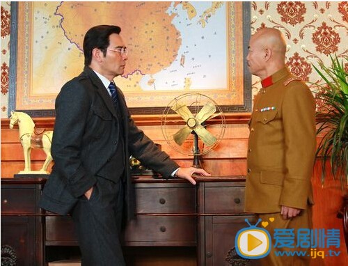 末代皇帝传奇爱新觉罗·溥仪（中年）剧照爱新觉罗·溥仪（中年）剧照