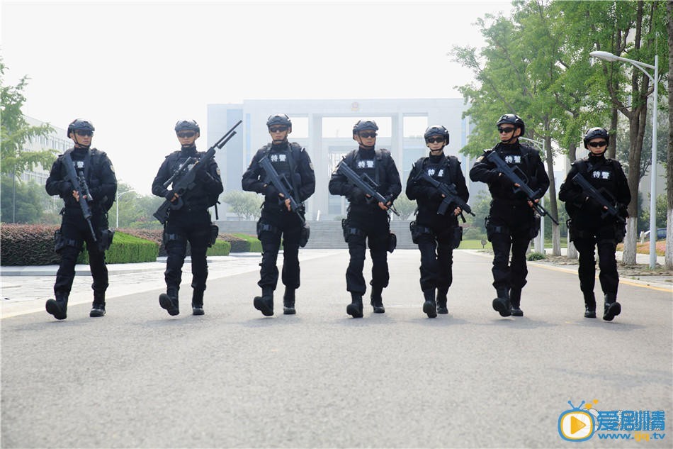 特警力量沈鸿飞剧照