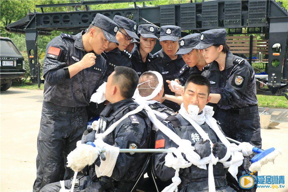 特警力量沈鸿飞剧照 