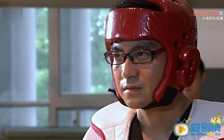 特警力量何苗剧照 