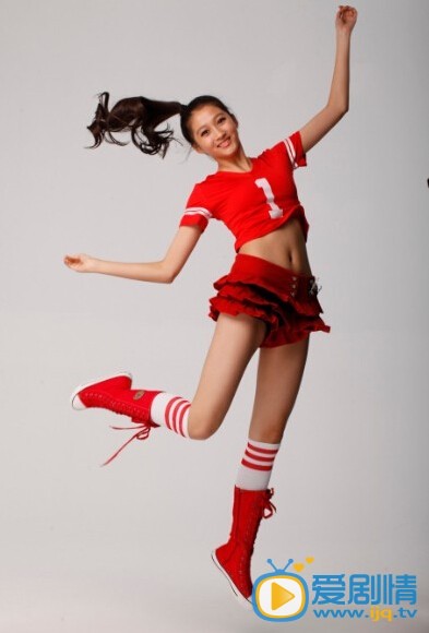 关晓彤嘻哈写真 关晓彤个人写真