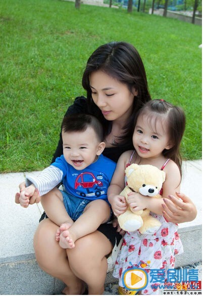 刘涛老公照片女儿照片 刘涛一双儿女亲子照