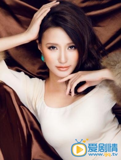 万美汐写真 万美汐写真
