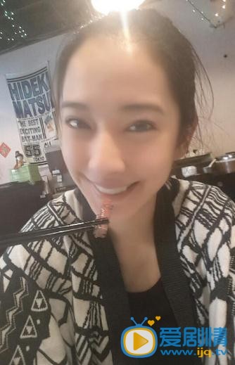 周采诗生活照 周采诗生活照