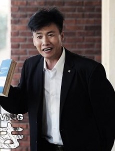 李震角色介绍