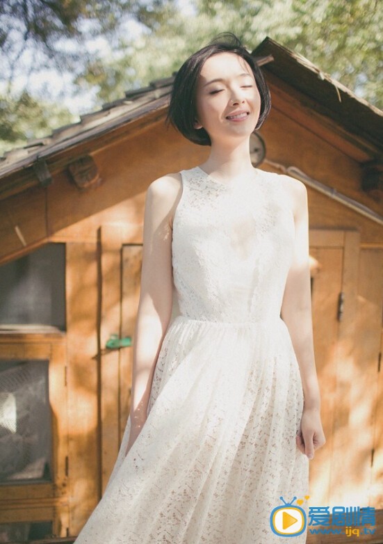 李依玲春日清新写真 李依玲春日清新写真曝光