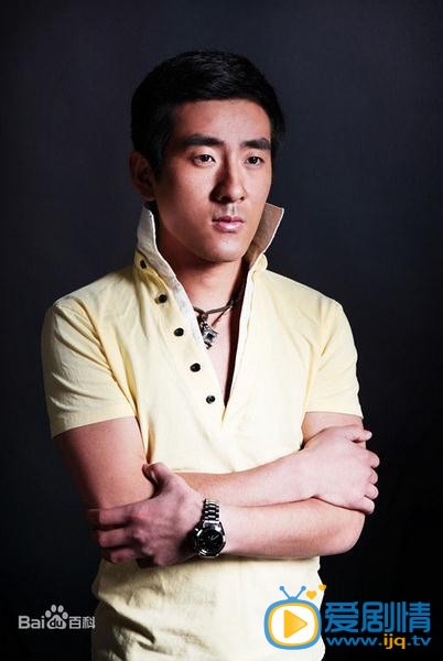 王冠男写真