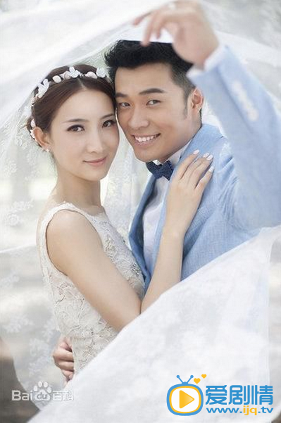 和前妻甜蜜结婚照
