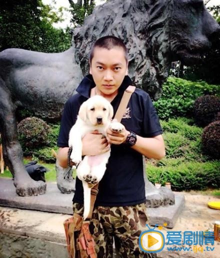 苗亮生活照 苗亮生活照