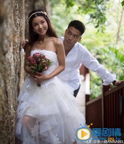 王雷李小萌王雷结婚照 李小萌王雷结婚照