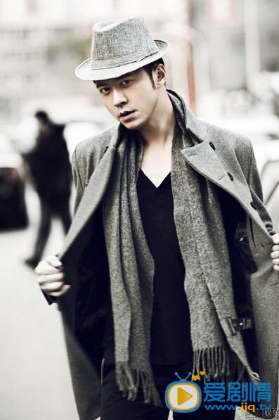 杨奇鸣都市型男写真 杨奇鸣都市型男写真