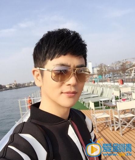 张晓龙生活照 张晓龙生活照