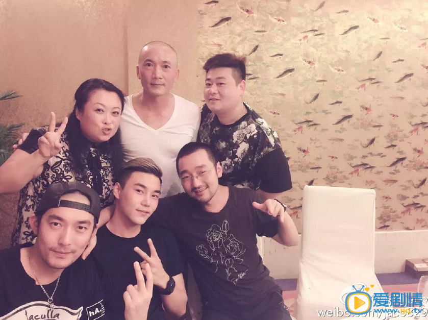 张博聚会照 张博聚会照