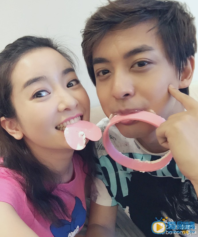 李晟和男友李佳航秀恩爱 李晟高清写真_李晟高清剧照