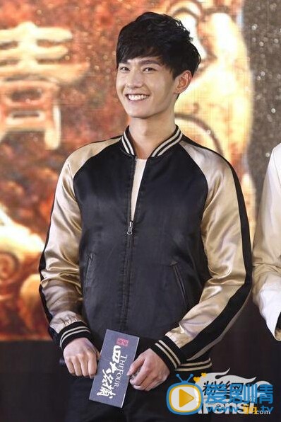杨洋男神照 杨洋高清写真_杨洋高清剧照