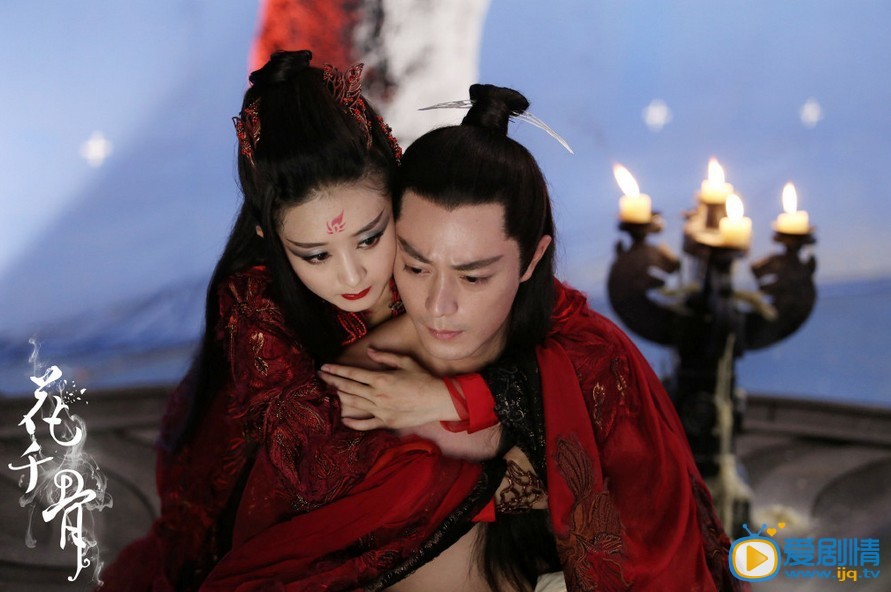 《花千骨》曝赵丽颖红衣绝美霸气妖神剧照（组图）