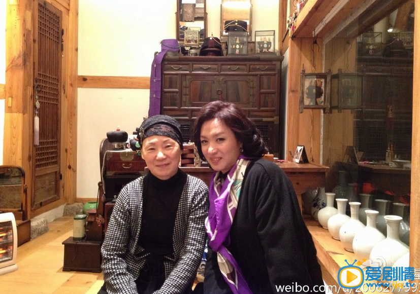 金星朋友合影 金星高清写真_金星高清剧照