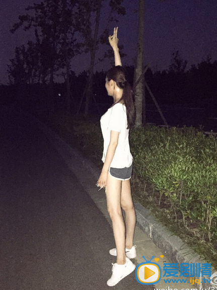 程隆妮生活照 程隆妮高清写真_程隆妮高清剧照