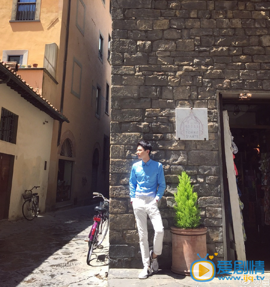 白敬亭旅行照 白敬亭高清写真_白敬亭高清剧照