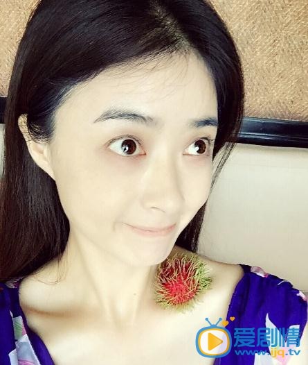 蒋欣嘟嘴卖萌照 蒋欣高清写真_蒋欣高清剧照
