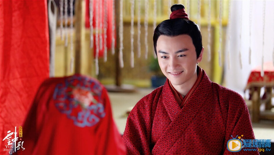 大汉情缘之云中歌陈晓面带笑容大婚照曝光