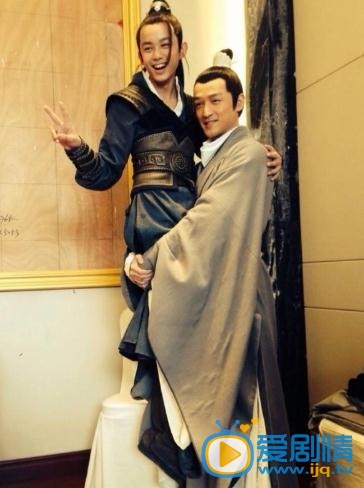 吴磊琅琊榜幕后搞怪照 吴磊高清写真_吴磊高清剧照