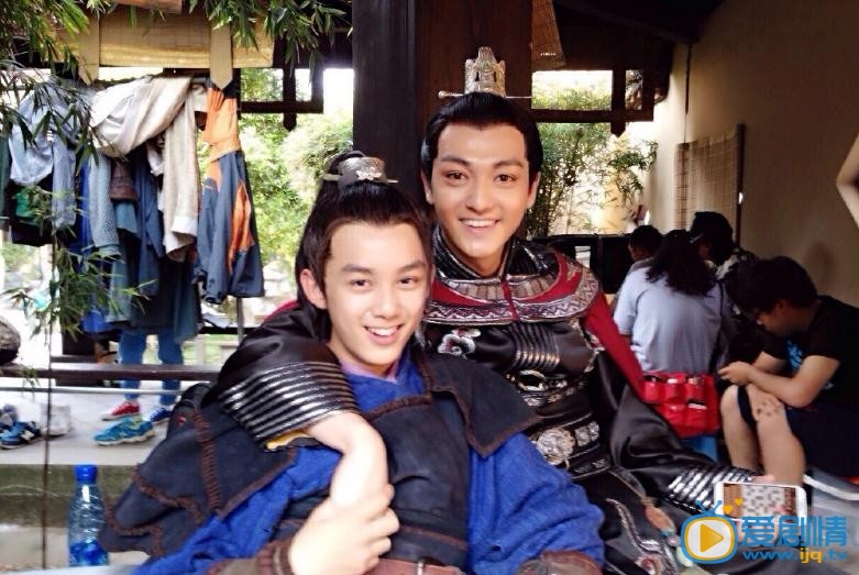 吴磊琅琊榜幕后搞怪照 吴磊高清写真_吴磊高清剧照
