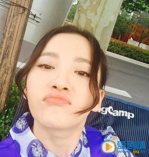 周楚濋嘟嘴卖萌照 周楚濋高清写真_周楚濋高清剧照