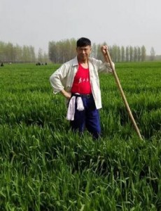 俺娘田小草地方台热播 胡亚捷“扮嫩”变身农村上进小伙