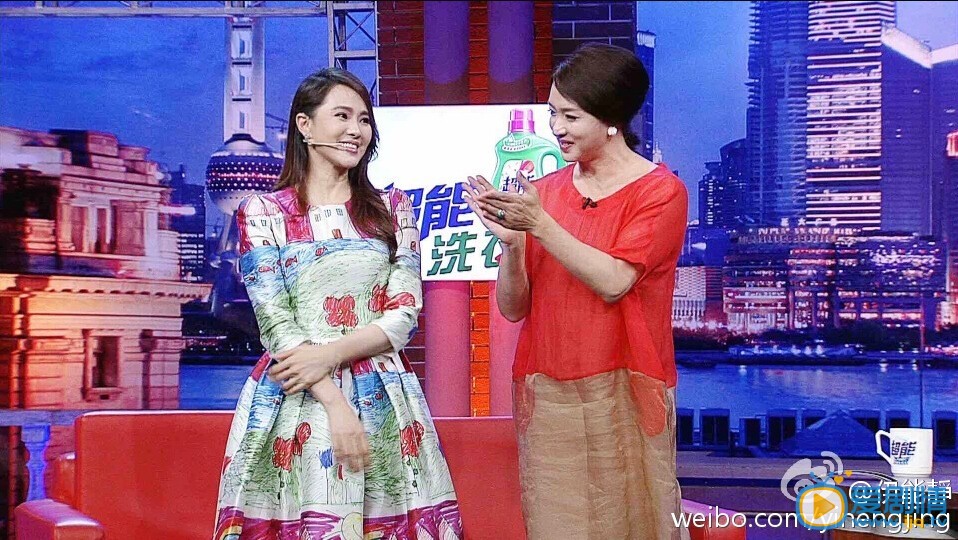 金星金星秀节目照 金星秀邀请伊能静做嘉宾节目照片