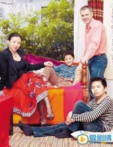 金星孩子是亲生的吗？金星会生孩子吗？金星有几个孩子？都叫什么名字？