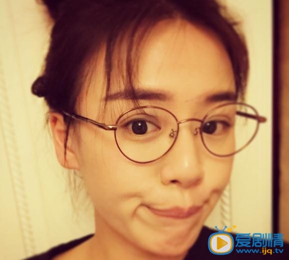 马思纯卖萌照 马思纯高清写真_马思纯高清剧照