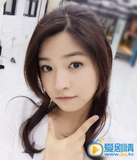陈妍希嘟嘴卖萌照 陈妍希高清写真_陈妍希高清剧照