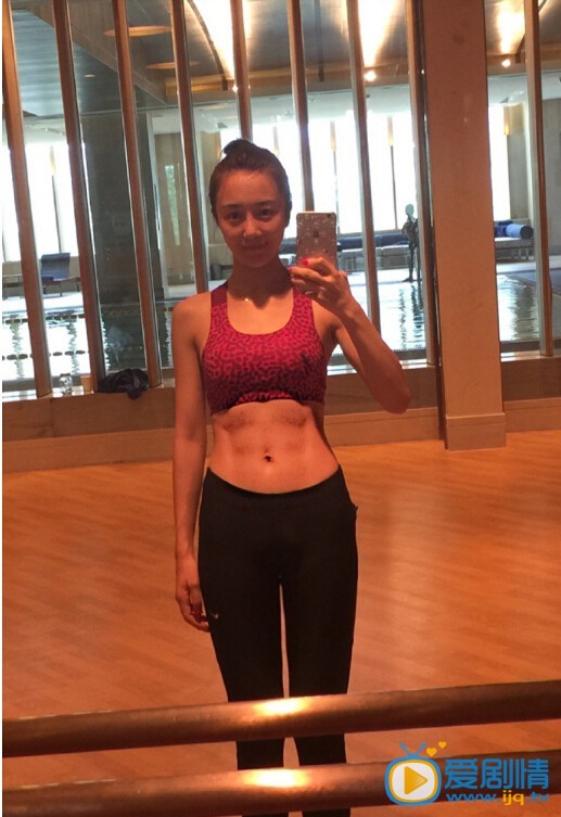 李依晓健身照 李依晓高清写真_李依晓高清剧照