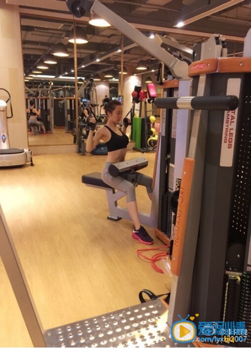 李依晓健身照 李依晓高清写真_李依晓高清剧照