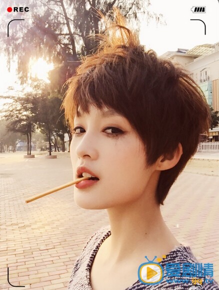 李沁短发造型 李沁高清写真_李沁高清剧照