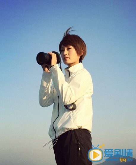 李沁短发造型 李沁高清写真_李沁高清剧照