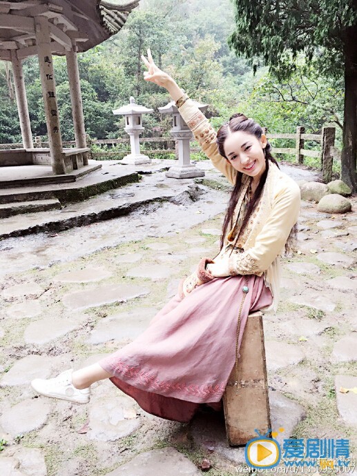 古力娜扎《云之凡》剧照 《云之凡》电视剧片场照 转自古力娜扎微博