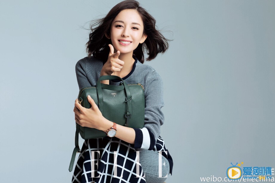 古力娜扎杂志封面 无论是真人秀《偶像来了》还是再影视剧作品中的表现，@我是娜扎 的真实和甜美范儿都为她攒足不少人气。而此次与《ELLE》合作拍摄的《唤醒好奇心》@fossil中国 别册中，娜扎为我们演绎了她的好奇主义和冒险精神